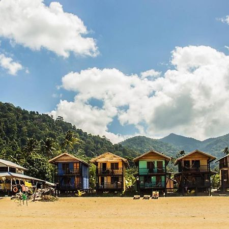 Beachfront Hut Downstairs Astra - Beach Shack Chalet Kampong Juara Екстер'єр фото
